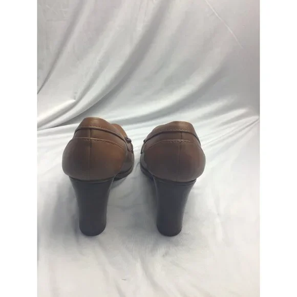 Bandolino-Beatrix Heeled Loafer - Picture 4 of 8